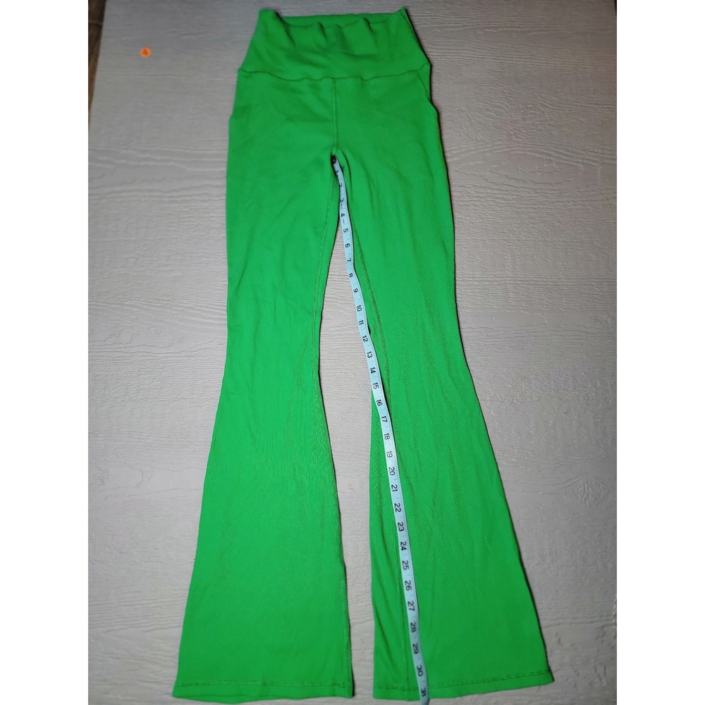 OFFLINE by Aerie Green Ribbed Flare Leggings Bell Bottom High Waist Size Medium